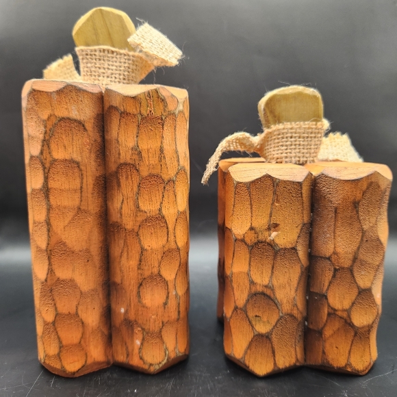 Wooden Farmhouse Primitive Pumpkins, Set of 2 - Picture 3 of 6